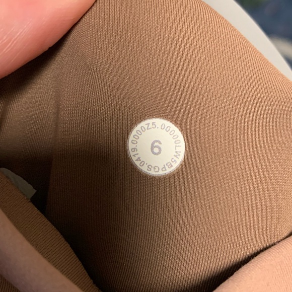 Lululemon In Movement Everlux Tight - Picture 7 of 7